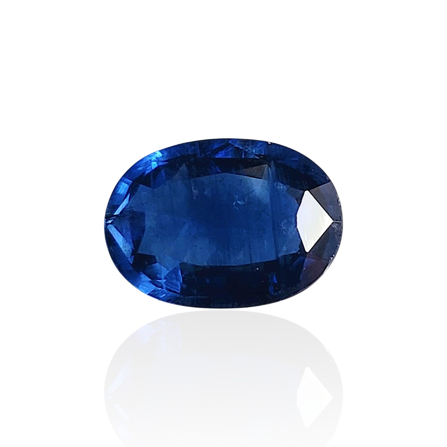 - Cyanite Chromifère de Madagascar — 2.12 cts (Taille "Ovale Mixte")