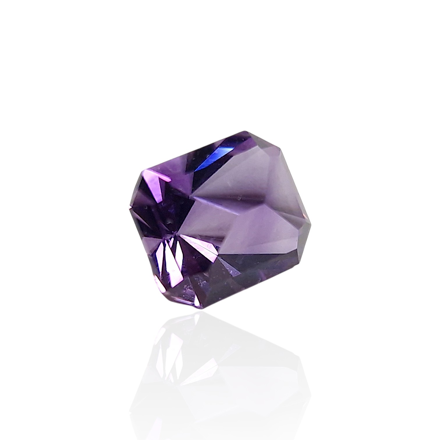 - Améthyste du Brésil — 2,69 cts (Taille “Seewatch” — Éclat Violet Profond) – Image 7