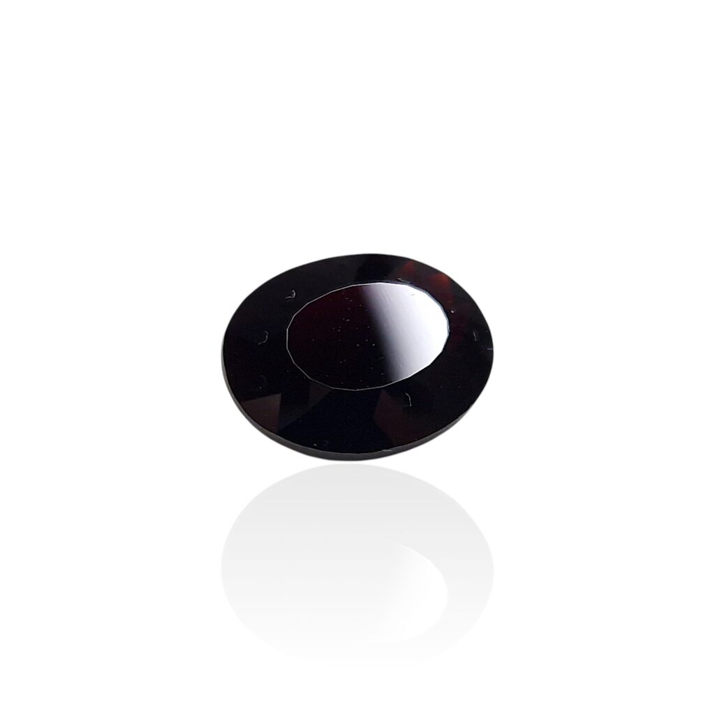 Grenat Almandin du Cameroun — 5,35 cts (Taille “Ovale Mixte” — Élégance Intense)