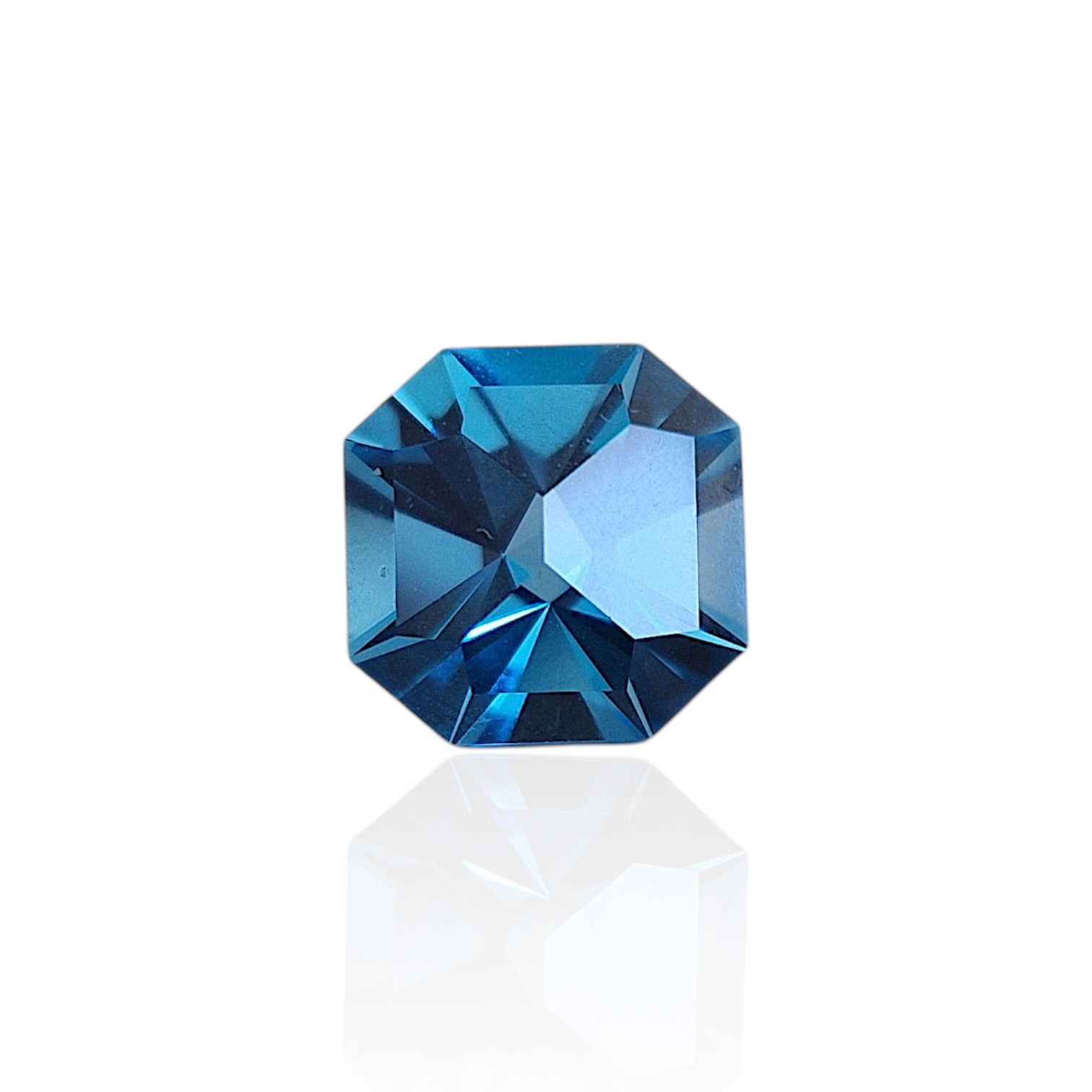 - Topaze Bleue "Electric Blue" - 7,06 carats - Taille Signature "Seewatch" - Naturelle et Certifiée – Image 2