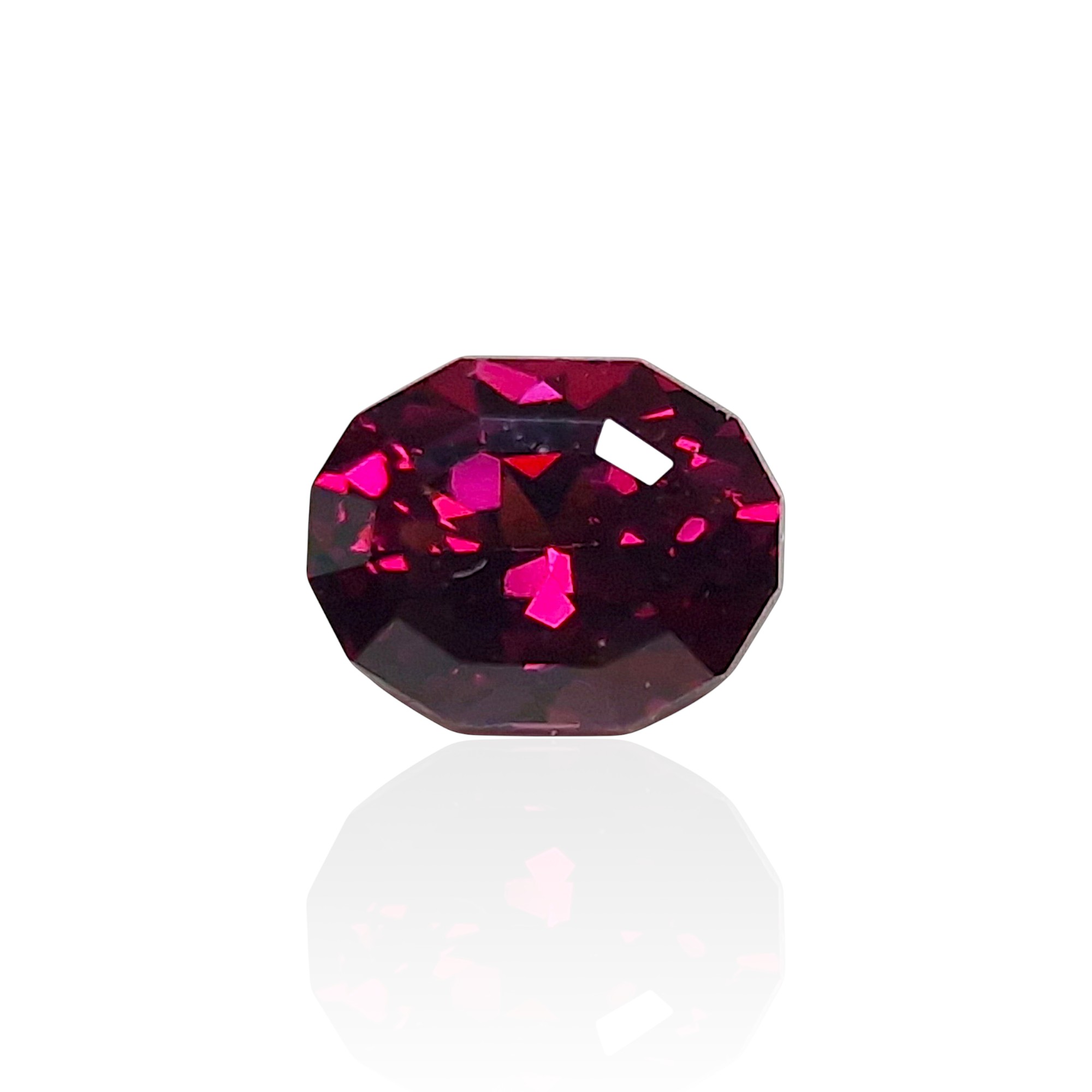 - Grenat Rhodolite du Cameroun — 2,20 cts (Taille "SW2" par L. Sabadie)