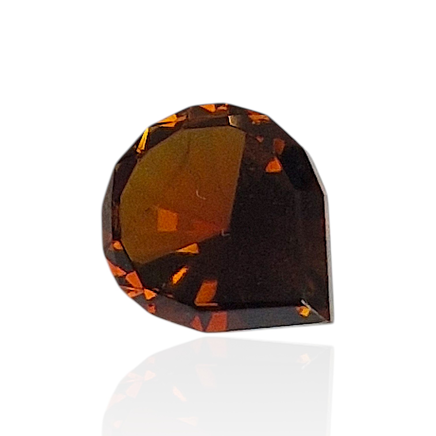 - Tourmaline du Kenya — 4,205 cts (Taille « Goutte Mixte » — Couleur Orange brunâtre à reflet vert) – Image 2