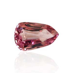 - Grenat Malaya de Madagascar — 2,435 cts (Taille « Custom Cut » — Couleur Peach Pink)