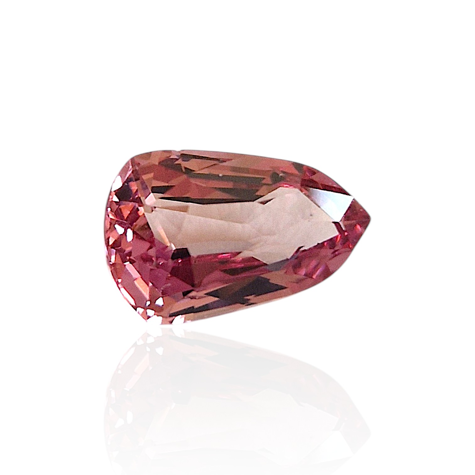 - Grenat Malaya de Madagascar — 2,435 cts (Taille « Custom Cut » — Couleur Peach Pink) – Image 3