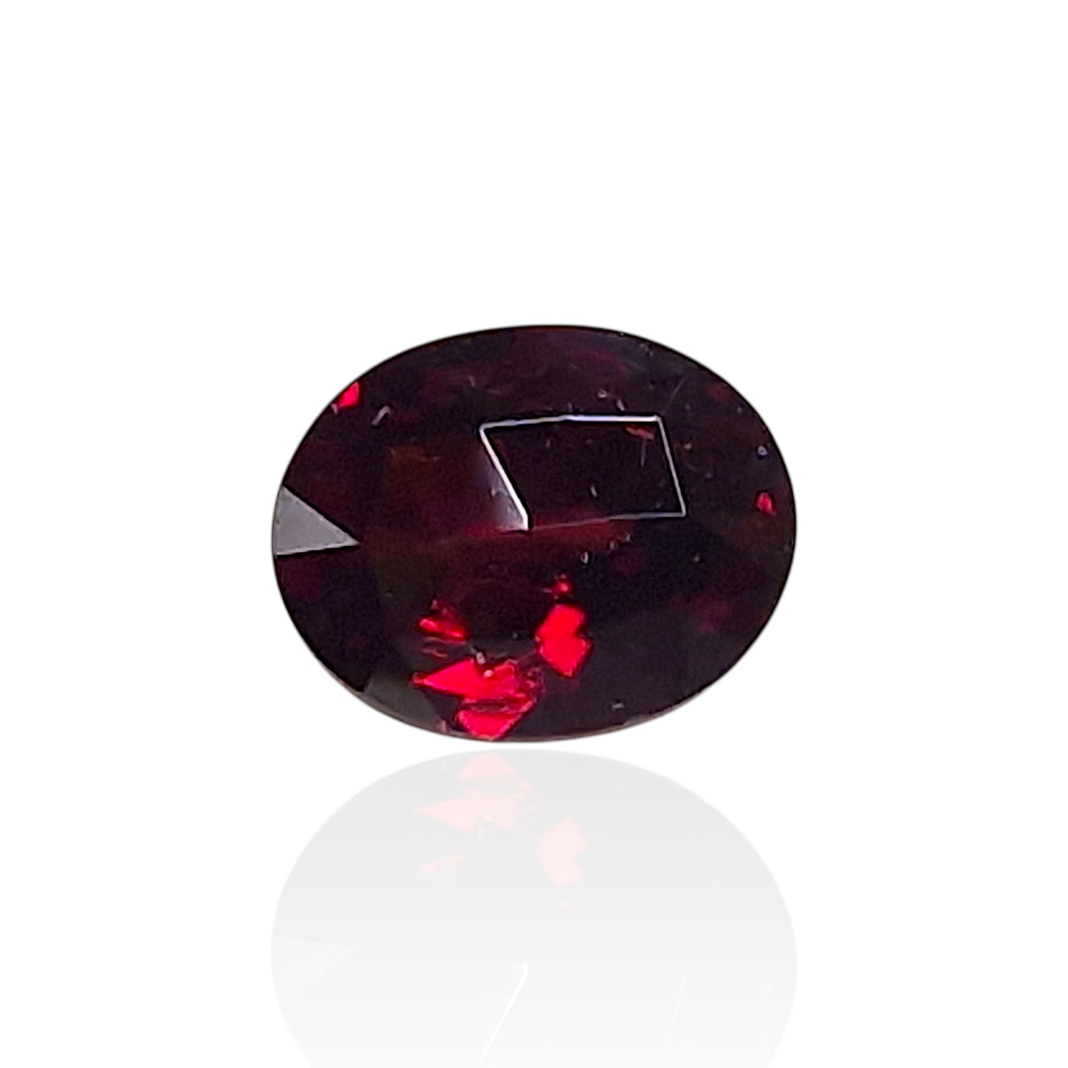 - Grenat Almandin du Cameroun — 1,375 ct (Taille “Ovale Mixte” — Éclat Rouge Profond) – Image 2
